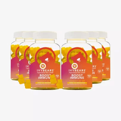 IVYBEARS® Women’s Multi contém minerais importantes e nove vitaminas essenciais altamente concentradas, orientadas para as necessidades das mulheres. Os ursos vitamínicos ajudam a melhorar sua força física e sua saúde. Estes suplementos ajudam naturalmente o seu sistema imunitário e fornecem energia. A fórmula complexa dos nossos ursos vitamínicos foi desenvolvida em conjunto com especialistas em beleza e saúde para aumentar seu bem-estar e equilíbrio. São fabricados na Alemanha sob rigorosos padrões de controlo. São naturalmente deliciosos, vegan, sem adição de conservantes, corantes e aromas artificiais e livres de dióxido de titânio. Estas deliciosas vitaminas possuem um aroma frutado de laranja.