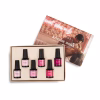 "Quem disse que tens que ser o que esperam de ti?" Inocos - Atitude Rosa 6 Cores de Verniz Gel  – vendidas em separado ou em kit  GP 480 Elegância – Rosa Pálido Cintilante GP 481 Em cena – Rosa Porcelana GP 482 Ousadia – Rosa Quente Vibrante GP 483 Impacto – Rosa Intenso Cintilante GP 484 Chama – Rosa Vibrante Néon GP 485 Sem Medo – Rosa Fuchsia Intenso Modo de uso: Após a aplicação da Base, aplica uma ou duas camadas finas de Verniz Gel. Catalisa em Lâmpada UV (120s) ou LED (60s). PRECAUÇÕES: USO PROFISSIONAL. EVITAR CONTACTO COM A PELE, PODE PROVOCAR REAÇÃO ALÉRGICA. LER AS INSTRUÇÕES DE USO. MANTER FORA DO ALCANCE DAS CRIANÇAS. ARMAZENAR FECHADO, SEM EXPOSIÇÃO À LUZ.