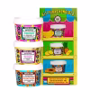 LOLA - Kit Feira CRONOLOLA Bendita Ghee Tratamento: Hidratação, Nutrição, Reconstrução Tipo de Cabelo: Todos os tipos de cabelo BANANA - Não sou uma máscara comum mas sim uma Ghee. Sou uma manteiga de frutas vegana, vegetal e orgânica, para tratamento capilar. Sou feita com água de coco, conhecida por ser muito rica em aminoácidos, e isso me faz muito melhor! Minha textura já está perfeita para aplicação nos cabelos, não há necessidade de me aquecer. Ah, e embora o meu nome de manteiga, eu não sou comestível! Meu perfume vem de óleos essenciais e de fragrâncias com solventes vegetais, dessa forma mantenho o meu glamour. Sou produto para uso capilar apenas, e maravilhoso (por que sou modesta).  ABACAXI - A Hidratação Lola Be(M)dita Ghee Abacaxi promove a reposição de nutrientes e óleos saudáveis aos fios. Indicada para cabelos finos e porosos, a hidratação possui textura de manteiga vegetal à base de água de coco, além de abacaxi e manteigas de bacuri e cacau, ingredientes que repõem os nutrientes para tornar os fios mais resistentes e proporcionar um crescimento saudável. A Hidratação Lola Be(M)dita Ghee Abacaxi devolve lipídeos à fibra capilar para garantir a vitalidade e combater a porosidade e o ressecamento. MAMÃO - A Manteiga Capilar Lola Be(M)dita Ghee Reconstrução é uma máscara de frutas vegana, vegetal e orgânica, para um tratamento capilar, à base de água de coco. Sua poderosa fórmula com ativos vegetais da papaya, aminoácidos e a queratina vegetal, ajuda a devolver a força, resistência e a maleabilidade para os cabelos quebradiços e frágeis. Be(M)dita Ghee Reconstrução proporciona uma reconstrução babadeira para nenhum cabelo fraco e quebradiço botar defeito. Ela devolve todos os nutrientes que seu belo cabelo precisa e de quebra ainda deixa aquele brilho mara. Além disso a Manteiga Capilar Lola Be(M)dita Ghee Nutrição é liberada para as técnicas Low e No Poo, além de possuir uma suave fragrância de óleos essenciais.