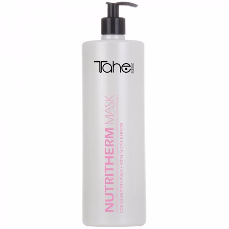 NutriTherm Mask Botanic Máscara com Queratina pura e Células mãe vegetais activas Tratamento nutritivo intensivo com ingredientes termo-activos e queratina activada, para um cuidado profundo e duradouro. A nutrição resulta da acção do calor. Os ingredientes nutritivos fecham-se profundamente no interior da fibra capilar, para uma nutrição duradoura. Brilho, toque sedoso, cabelo saudável. Aplicar o equivalente a 1 ou 2 nozes sobre o cabelo lavado e seco com toalha, pentear e deixar actuar 2 ou 3 minutos. Enxaguar.