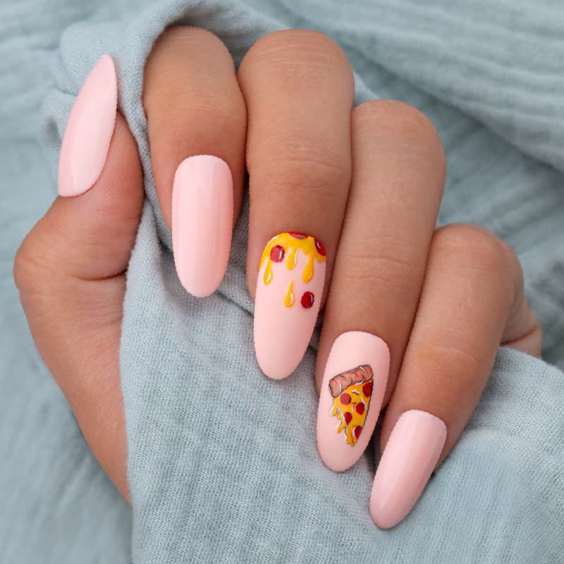 Verniz Gel Coral com fórmula duradoura e pigmentada REF. 91.18.381 Apresentamos-te o Verniz Gel INOCOS Túlipa da Coleção Flora Collection. Cor Coral. Detalhes: Verniz Gel Vegan & Cruelty Free Quantidade: 15ml Modo de uso: Após a aplicação da Base, aplica uma ou duas camadas finas de Verniz Gel. Catalisa em Lâmpada UV (160s) ou LED (60s).