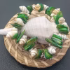 BIJUTERIA - Pulseira Boho #02 Artezanal Estilo Design de estilo boémio-chic, ideal para férias na praia Cor Verde e Branca Material Conchas de Búzios, Madrepérola e Conchas em formato de cone Limitado ao stock existente