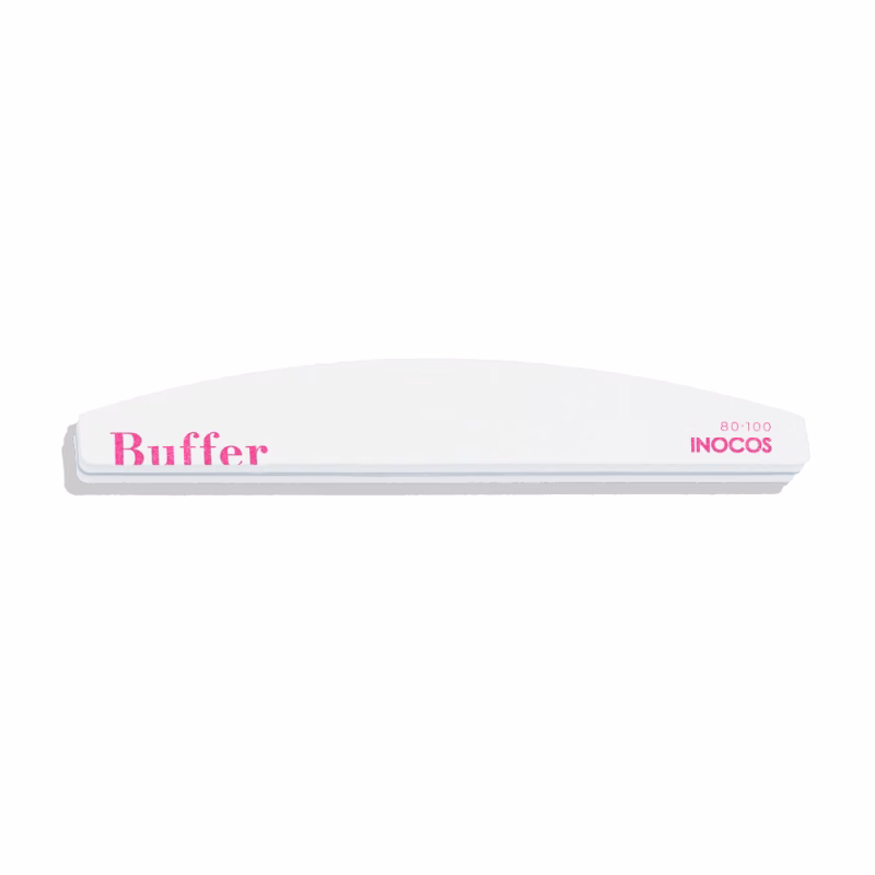 REF. 93.01.026 A Lima INOCOS Meia Lua Buffer 80-100 possui uma Dupla Gramagem e é um 2 em 1, pois contém Lima e Buffer num só produto. É recomendada para tratamentos que requerem lixamento eficaz e seguro, não danificando o leito ungueal. Quanto maior for o grão, mais suave é a lima. Possui um formato ergonómico. Detalhes: Dupla Gramagem Quanto maior é o grão, mais suave é a lima