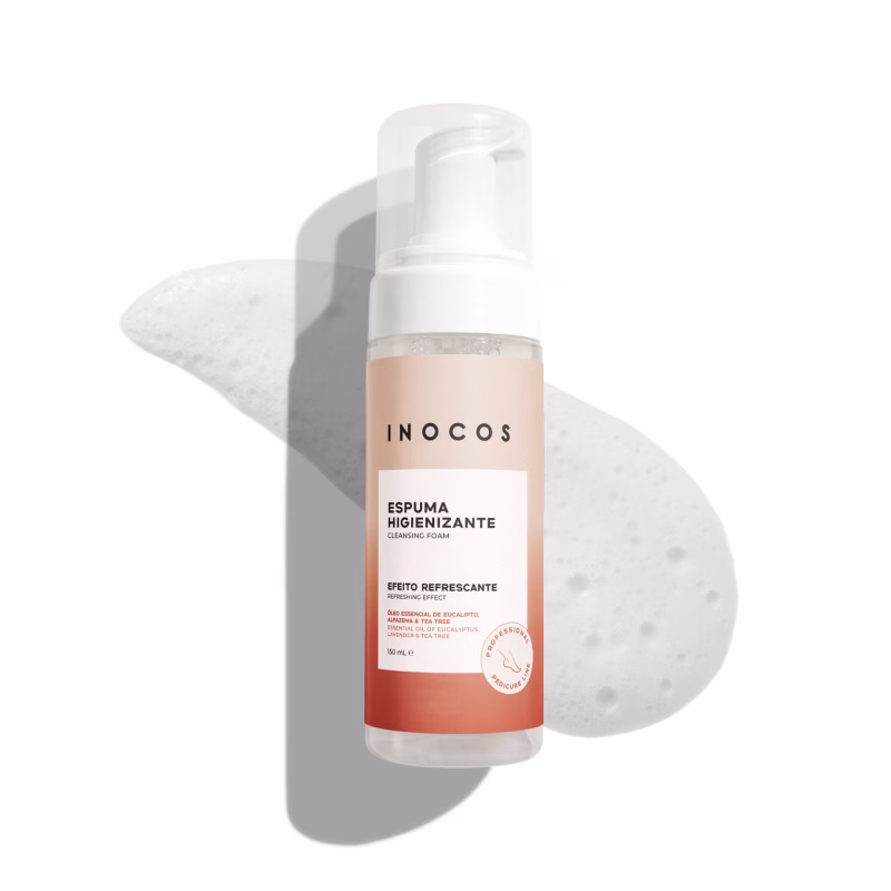 INOCOS - Espuma Higienizante Efeito Refrescante REF. 91.20.052 Com um efeito refrescante, a Espuma Higienizante é ideal para a preparação da pele antes de procedimentos profissionais, com óleo essencial de eucalipto, alfazema e tea tree. Detalhes: Produto Vegan Quantidade: 150ml