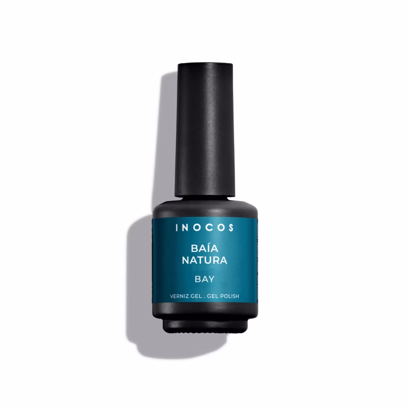 INOCOS - Verniz Gel Baía Natura Verniz Gel com fórmula duradoura e pigmentada REF. 91.18.545 Apresentamos-te o Verniz Gel INOCOS Baía Natura da Coleção Natura Lovers Aqua Edition. Cor Azul Oceano. Acabamento Brilho/Metalizado. Efeito Semi-Opaco/Leitoso. Detalhes: Verniz Gel Vegan & Cruelty Free Quantidade: 10ml Modo de uso: Após a aplicação da Base, aplica uma ou duas camadas finas de Verniz Gel. Catalisa em Lâmpada UV (120s) ou LED (60s). PRECAUÇÕES: USO PROFISSIONAL. EVITAR CONTACTO COM A PELE, PODE PROVOCAR REAÇÃO ALÉRGICA. LER AS INSTRUÇÕES DE USO. MANTER FORA DO ALCANCE DAS CRIANÇAS. ARMAZENAR FECHADO, SEM EXPOSIÇÃO À LUZ.