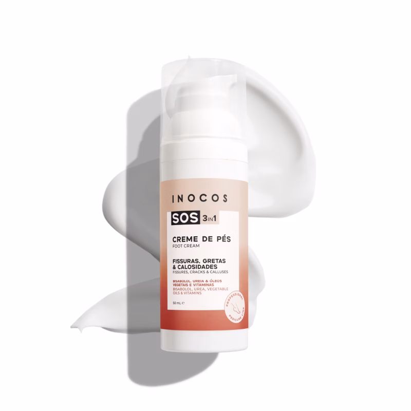 INOCOS - Creme de Pés SOS 3 em 1 50ml Creme de pés INOCOS SOS especial para o tratamento de fissuras, gretas e calosidades O Creme de pés SOS 3 em 1 é indicado e especial para o tratamento de fissuras, gretas e calosidades. Massaja os teus pés com o toque delicado do creme. Nunca foi tão fácil uma hidratação profunda e intensa. Detalhes: Produto Vegan Quantidade: 50ml