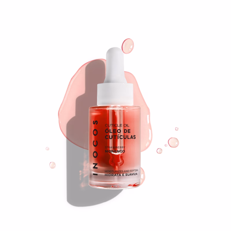 INOCOS - Óleo de Cutículas de Morango 15ml Cutículas saudáveis e hidratadas. REF. 91.10.049 Nutre e hidrata as tuas cutículas com o Óleo de Cutículas INOCOS de Morango. Com óleo de amêndoas doces, ter as cutículas saudáveis nunca foi tão fácil. Detalhes: Quantidade: 15ml Modo de uso: Após a finalização da unha aplicar 1 gota de Óleo de Cutículas junto à cutícula e massajar até que seja absorvido.
